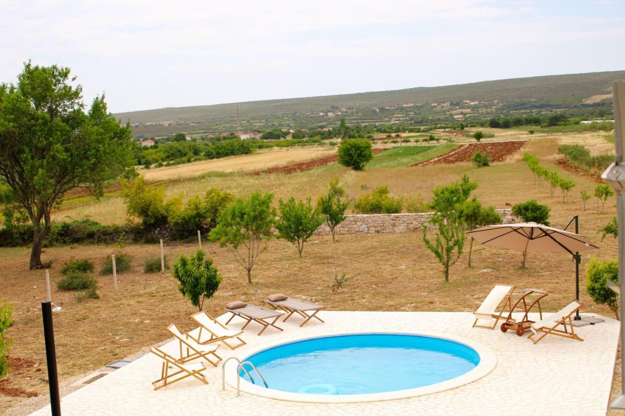 Villa Stone Pearl With Heated Swimming Pool Свети свети Филип и Яков Екстериор снимка