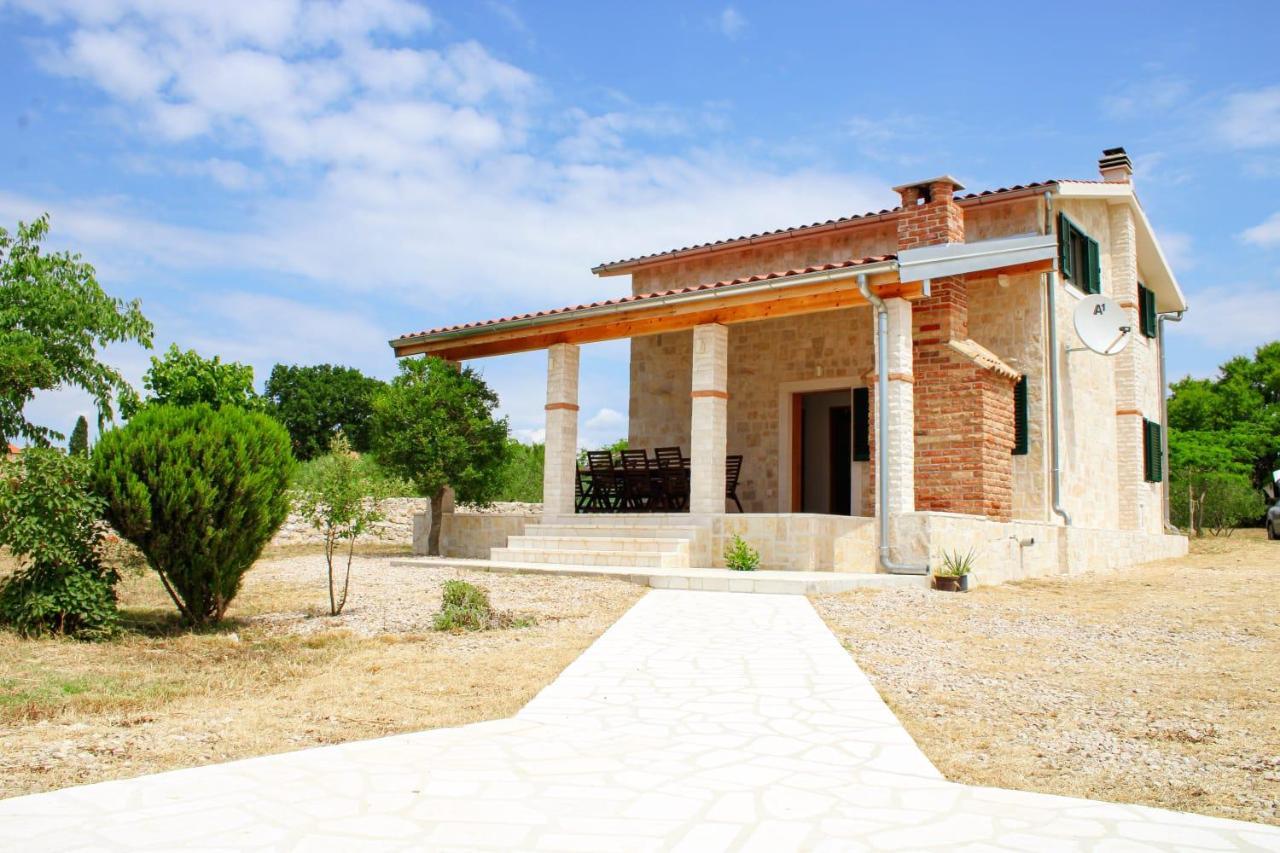 Villa Stone Pearl With Heated Swimming Pool Свети свети Филип и Яков Екстериор снимка
